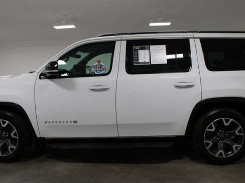 Used 2024 Jeep Wagoneer Series III image 6