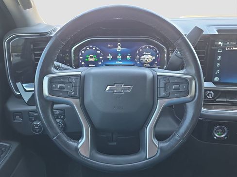 Used 2022 Chevrolet Silverado 1500 RST AWD/4WD image 9