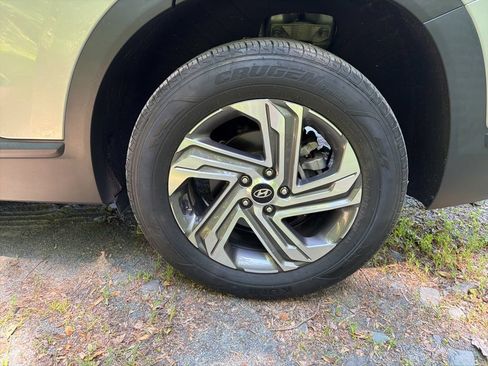 Certified 2023 Hyundai Santa Fe SEL FWD image 6