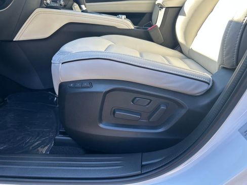 New 2025 MAZDA CX-5 AWD 2.5 S w/ Premium Plus Pkg image 15