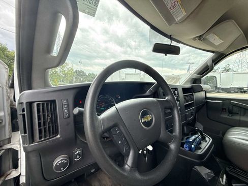 Used 2019 Chevrolet Express 2500 w/ Driver Convenience Package RWD image 10