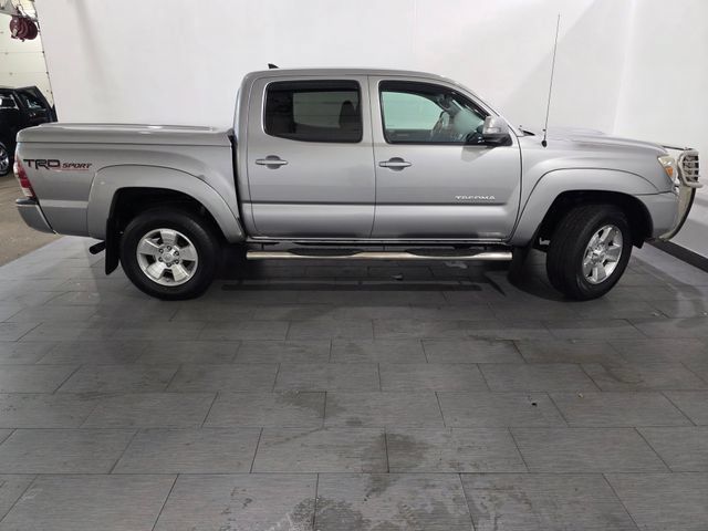 Used 2015 Toyota Tacoma 4x4 Double Cab w/ TRD Sport Package image 6