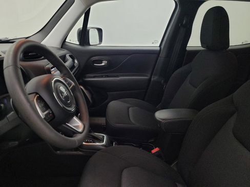 Used 2023 Jeep Renegade Latitude AWD/4WD image 17
