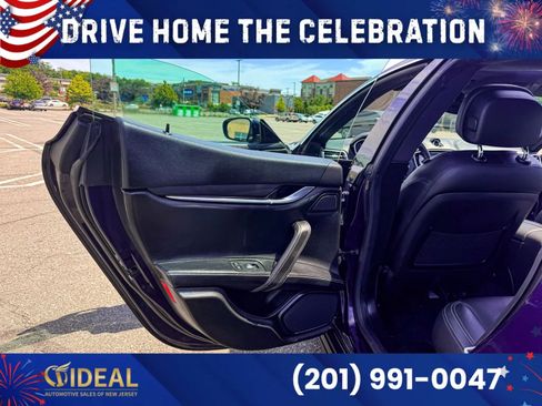 Used 2018 Maserati Ghibli S Q4 AWD/4WD image 13