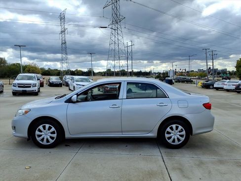 Used 2010 Toyota Corolla LE image 4