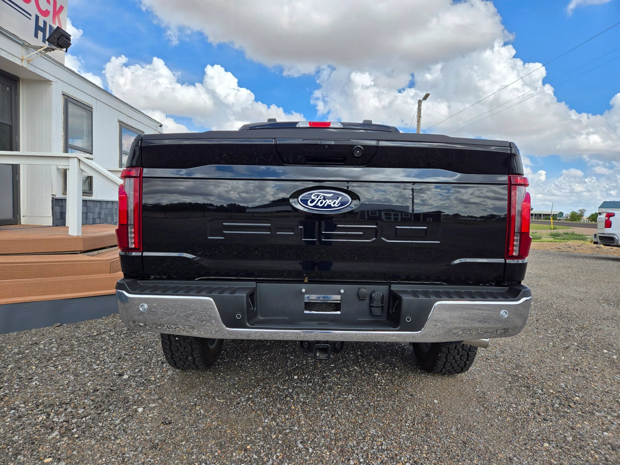 Used 2025 Ford F150 Lariat w/ Equipment Group 501A Mid AWD/4WD image 6