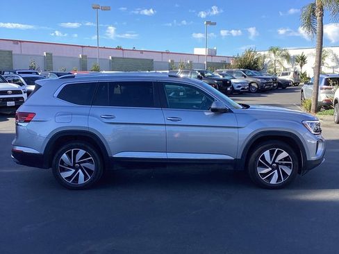 Used 2025 Volkswagen Atlas SEL image 3