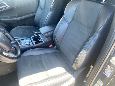 Used 2024 Mitsubishi Outlander SE FWD image 11