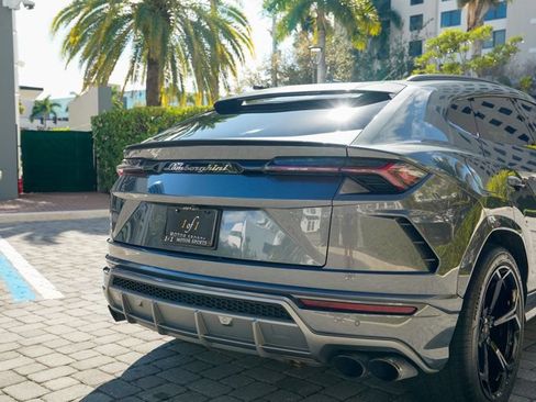 Used 2019 Lamborghini Urus AWD/4WD image 46