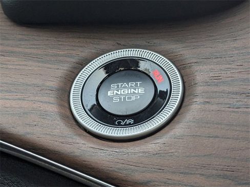 New 2025 Jeep Grand Cherokee L Summit w/ Luxury Tech Group V image 28