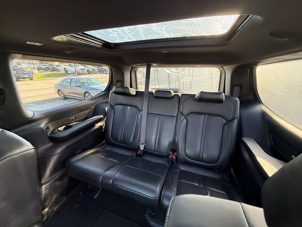 Used 2024 Jeep Wagoneer Series II AWD/4WD image 26