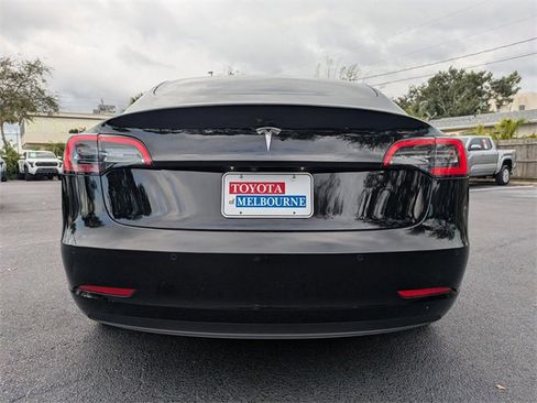Used 2020 Tesla Model 3 Standard Range Plus image 5