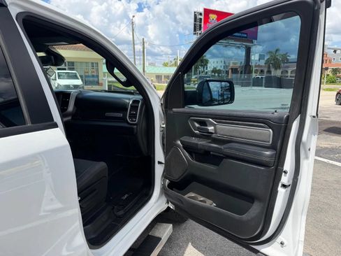 Used 2019 RAM 1500 Big Horn AWD/4WD image 16
