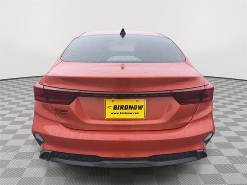 Used 2023 Kia Forte LXS image 4