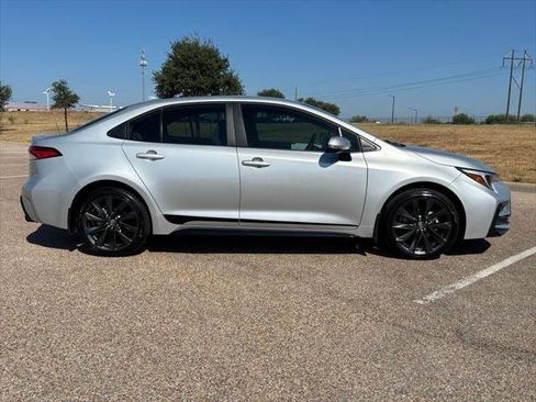 Certified 2025 Toyota Corolla SE image 5