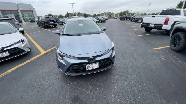 Used 2025 Toyota Corolla LE FWD image 5