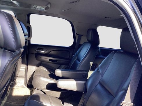 Used 2012 Chevrolet Tahoe LTZ image 13