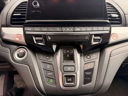 Used 2025 Honda Odyssey EX-L image 17