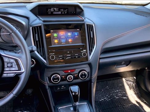 Used 2023 Subaru Crosstrek 2.0i Premium image 14