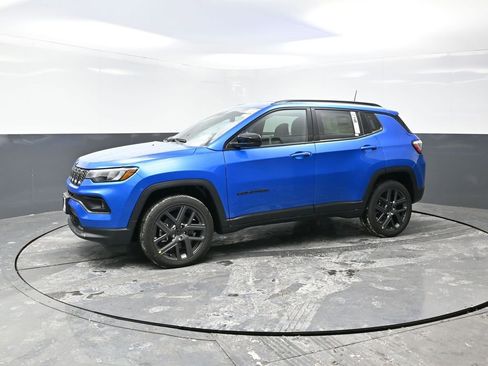 New 2026 Jeep Compass Latitude image 5