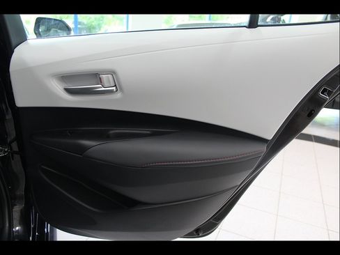 Used 2025 Toyota Corolla SE FWD image 22