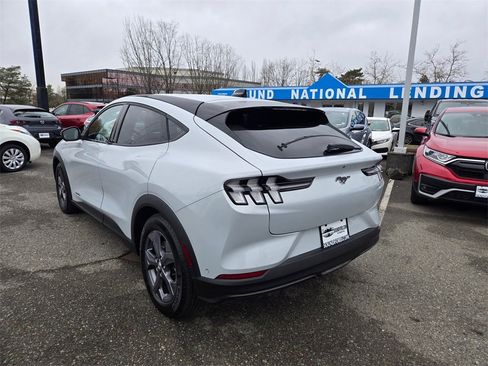 Used 2023 Ford Mustang Mach-E Select image 7