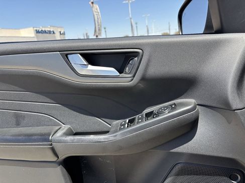 Used 2023 Ford Escape SE FWD image 19