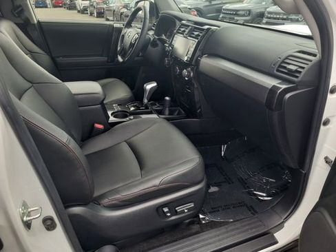 Used 2021 Toyota 4Runner TRD Off-Road Premium w/ Moonroof Package AWD/4WD image 20