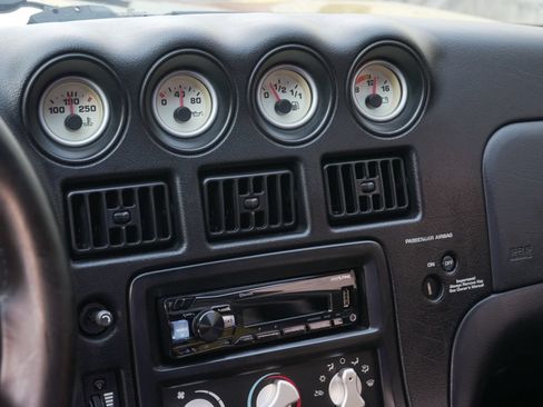 Used 2001 Dodge Viper GTS RWD image 7