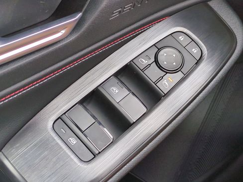 New 2026 Nissan Sentra SR FWD image 21