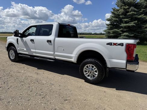 Used 2017 Ford F350 XLT w/ XLT Value Package AWD/4WD image 6