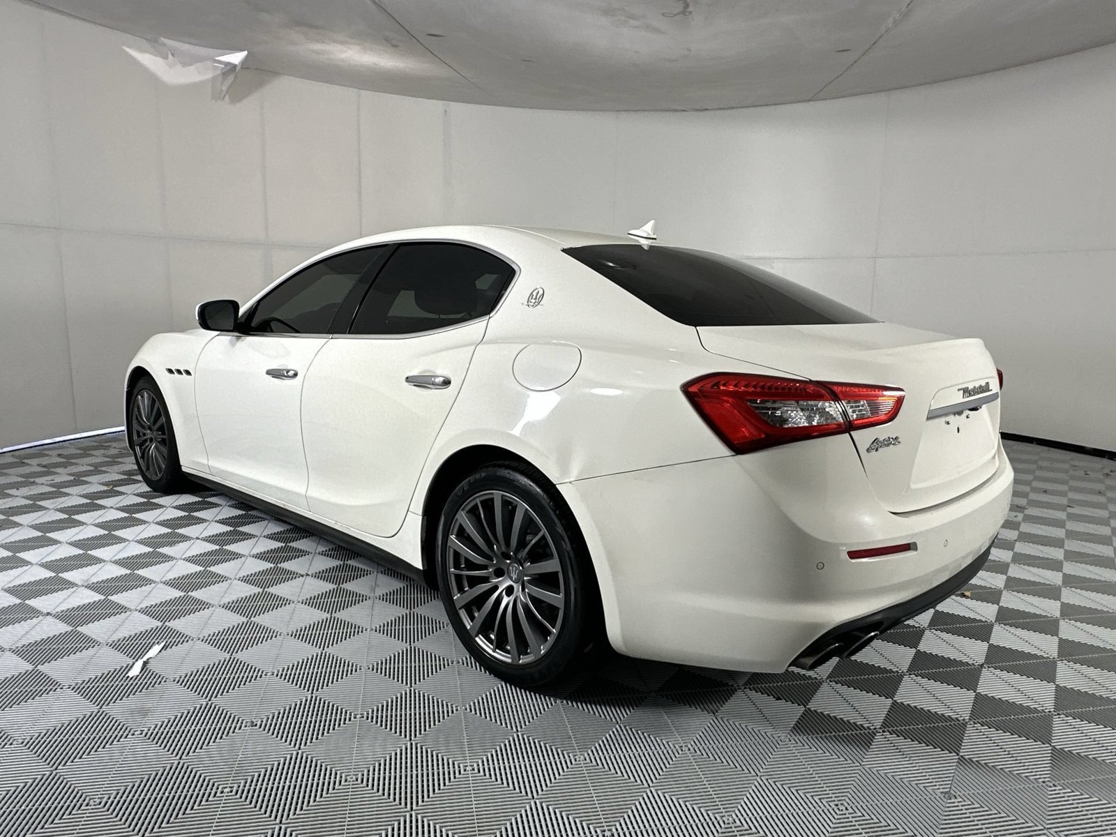 Used 2018 Maserati Ghibli RWD image 5