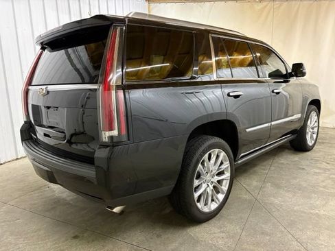 Used 2019 Cadillac Escalade Premium Luxury AWD/4WD image 5