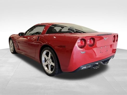 Used 2005 Chevrolet Corvette Coupe w/ Preferred Equipment Group RWD image 3