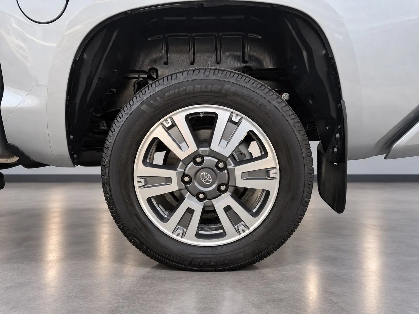 Used 2018 Toyota Tundra Platinum AWD/4WD image 27