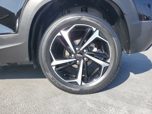 Used 2022 Chevrolet TrailBlazer RS w/ Technology Package image 5