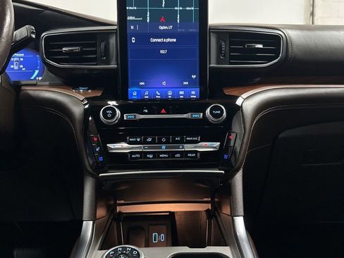 Used 2023 Ford Explorer King Ranch w/ Technology Package AWD/4WD image 27
