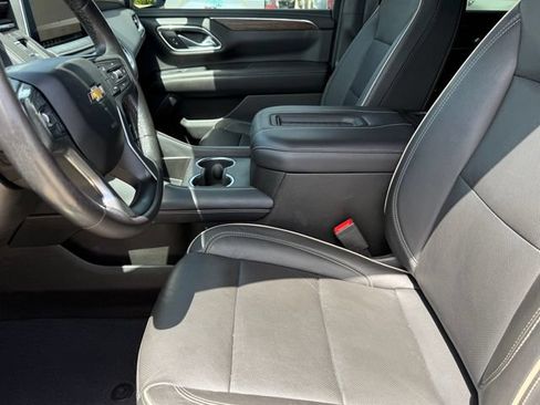 Used 2021 Chevrolet Tahoe Premier w/ Premium Package RWD image 13