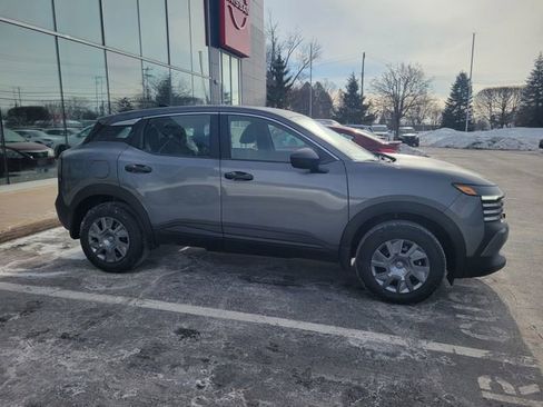 New 2026 Nissan Kicks S image 2