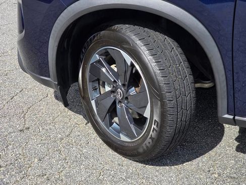 Used 2024 Nissan Rogue SV AWD/4WD image 27