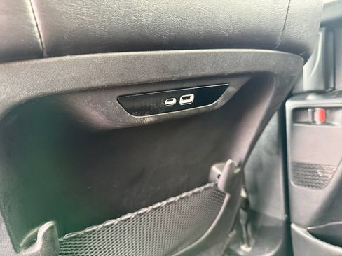 Used 2024 Chrysler Pacifica Limited FWD image 38