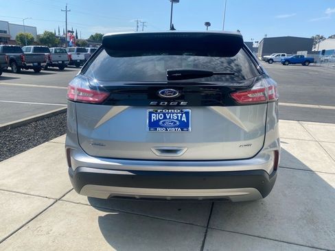 Used 2024 Ford Edge SEL image 6