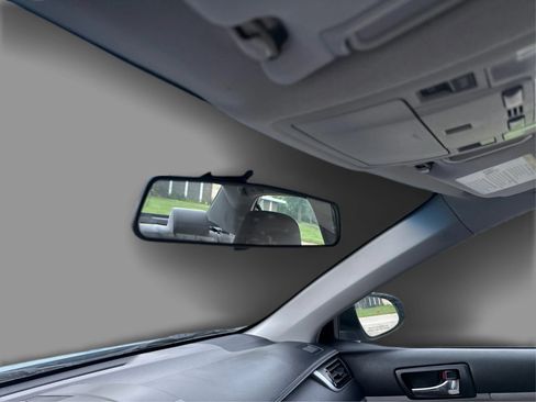 Used 2012 Toyota Camry XLE FWD image 19