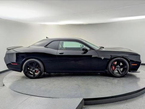 Used 2020 Dodge Challenger SRT Hellcat w/ Plus Package image 9