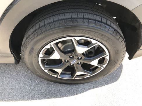 Used 2021 Subaru Crosstrek 2.5i Limited w/ Moonroof Package 2 AWD/4WD image 12