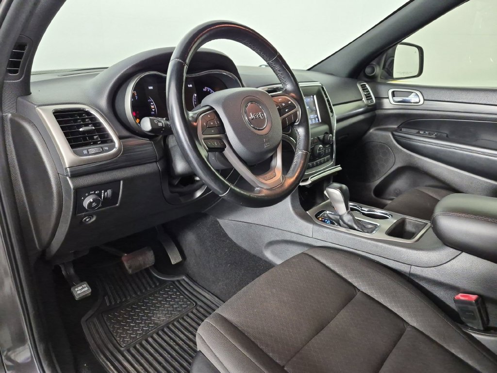 Used 2021 Jeep Grand Cherokee Laredo RWD image 17
