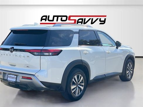 Used 2023 Nissan Pathfinder SL image 7