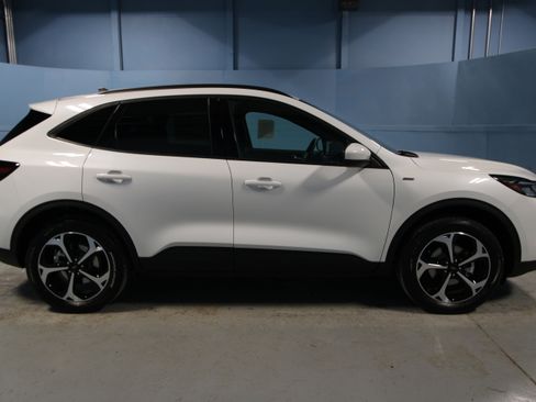 New 2026 Ford Escape ST-Line Select image 30