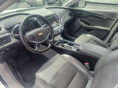 Used 2016 Chevrolet Impala LT FWD image 12
