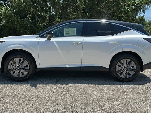 New 2025 Nissan Murano SL w/ Cargo Package AWD/4WD image 13